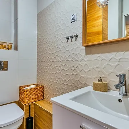 Emili - 5d Apartment